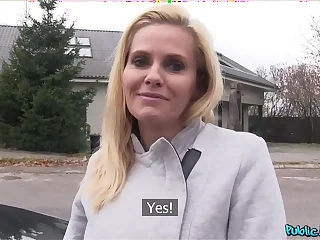 Public Intermediary Beauteous MILF with Big Bosom Fucks a Stranger for Cash